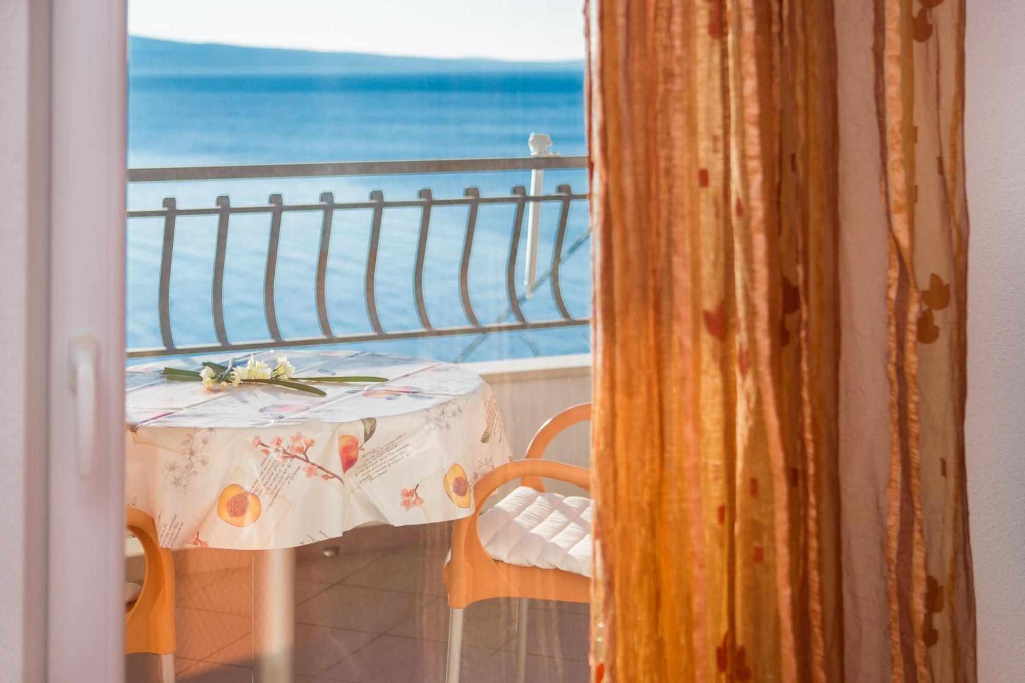 Beach Penthouse Diamond Omiš Buitenkant foto