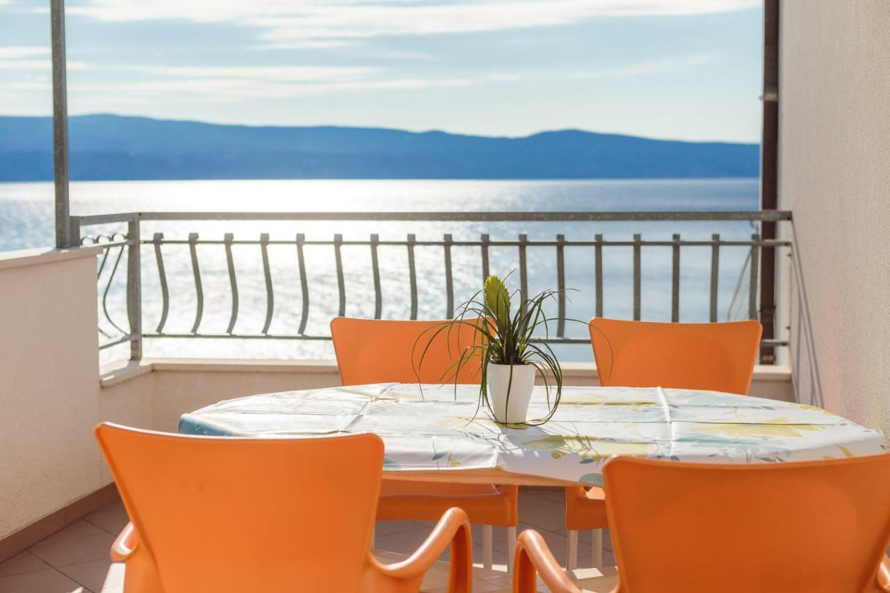 Beach Penthouse Diamond Omiš Buitenkant foto